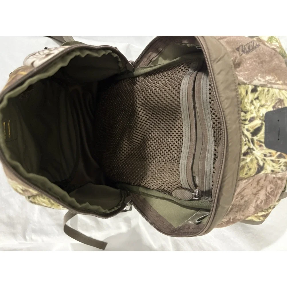 Badlands Hyper‎ Hydro Pack Lightweight Day Pack